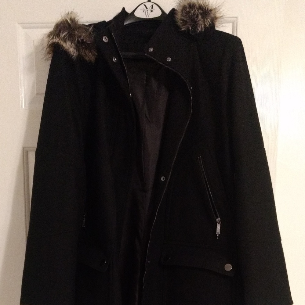 Ana Black Coat